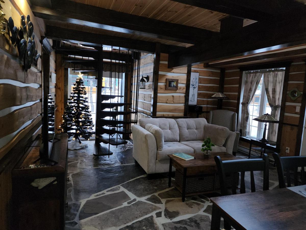 Domaine Riviere Sacacomie Hotel Saint-Alexis-des-Monts Bagian luar foto