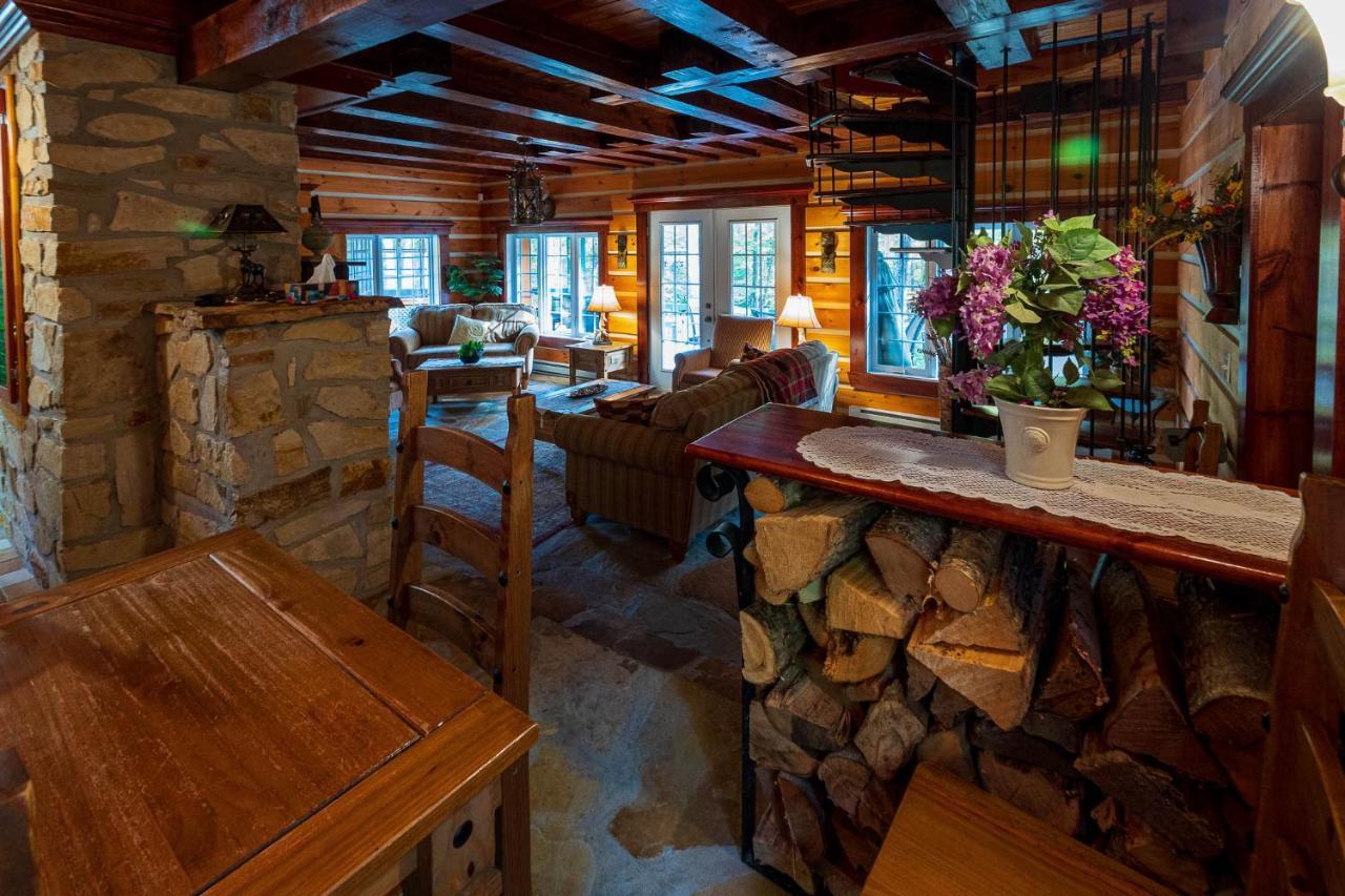 Domaine Riviere Sacacomie Hotel Saint-Alexis-des-Monts Bagian luar foto
