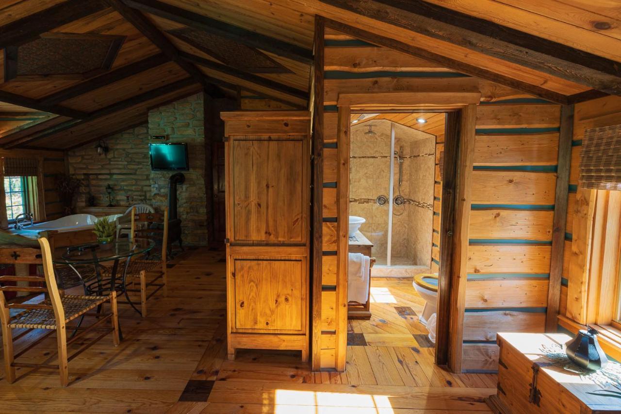 Domaine Riviere Sacacomie Hotel Saint-Alexis-des-Monts Bagian luar foto